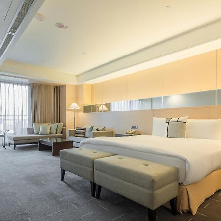 Check Inn Select Taichung Dadun Esterno foto