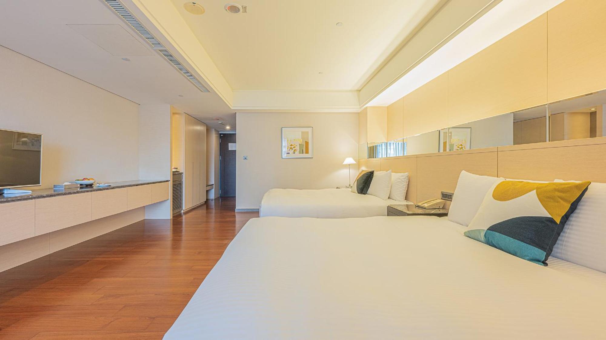Check Inn Select Taichung Dadun Esterno foto
