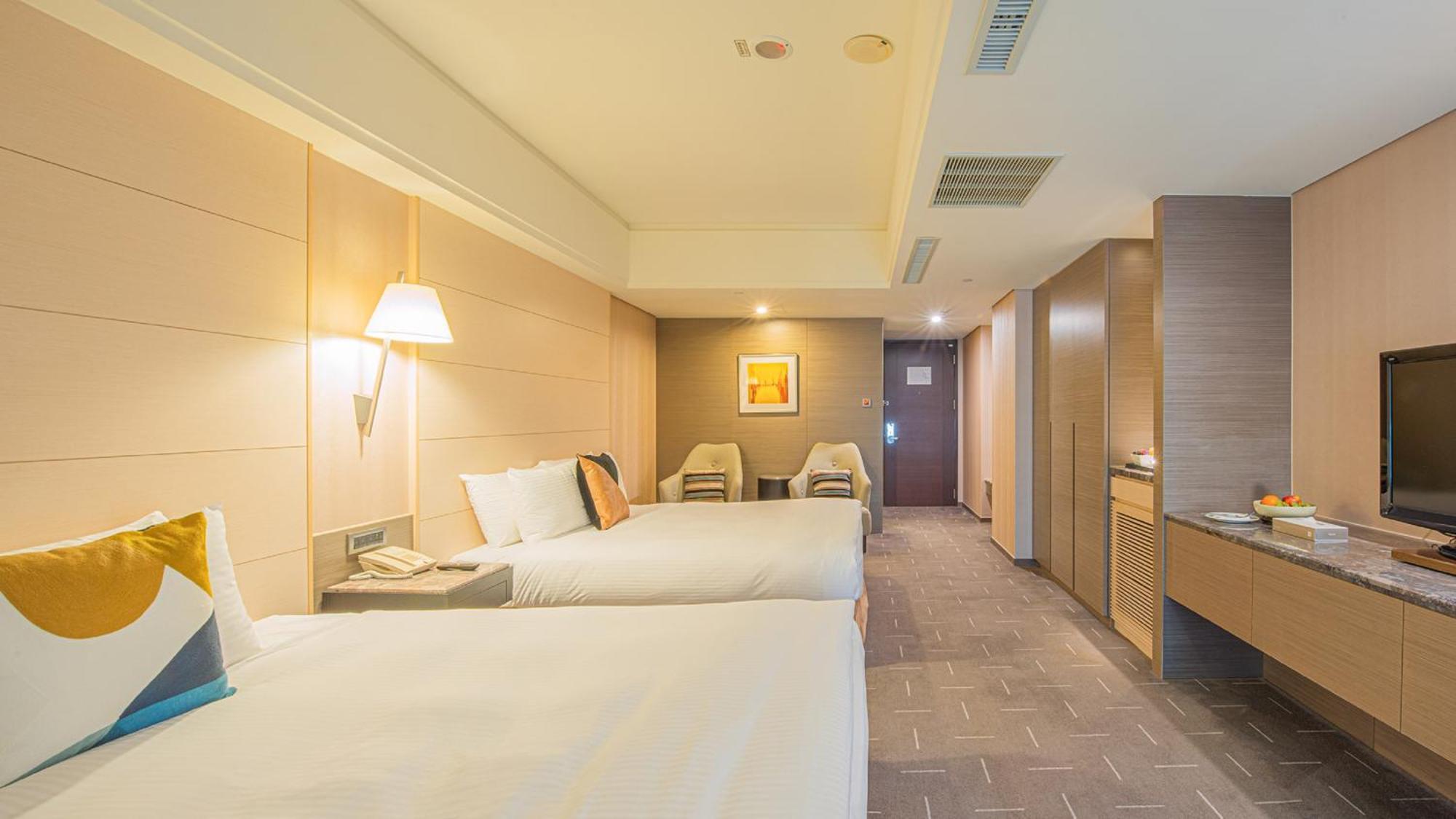 Check Inn Select Taichung Dadun Esterno foto