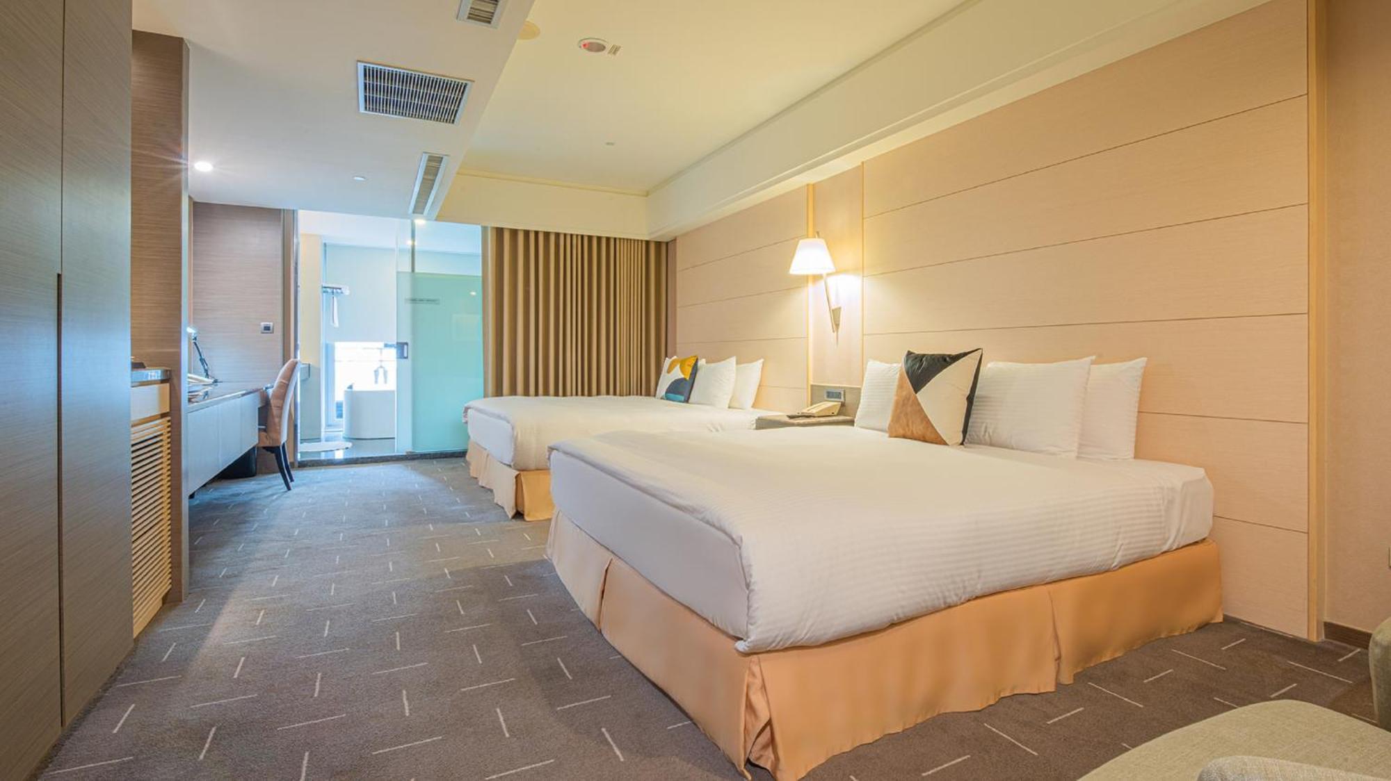 Check Inn Select Taichung Dadun Esterno foto